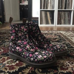 Floral Cancas Dr Martens